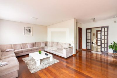 Casa, 3 quartos, 248 m² - Foto 2