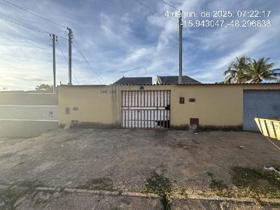 Casa, 2 quartos, 180 m² - Foto 1
