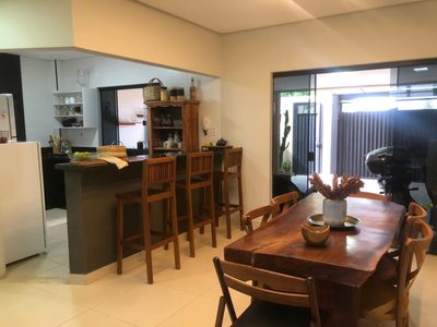 Casa, 2 quartos, 180 m² - Foto 1