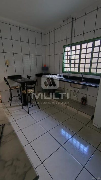 Casa, 3 quartos, 176 m² - Foto 2