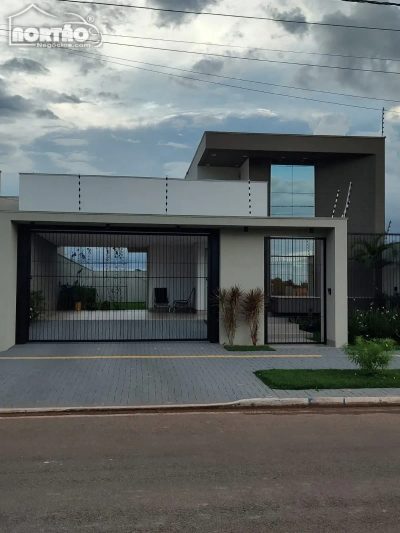 Casa, 4 quartos, 156 m² - Foto 1
