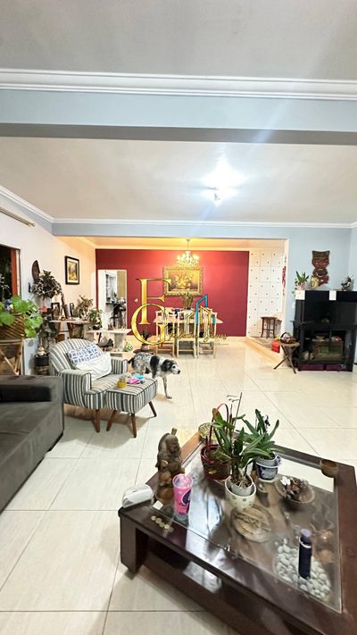 Casa, 3 quartos, 270 m² - Foto 4