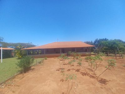 Chácara, 3 quartos, 2000 m² - Foto 1