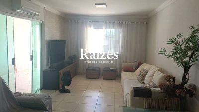 Casa, 4 quartos, 190 m² - Foto 1