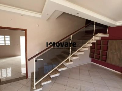 Casa, 4 quartos, 240 m² - Foto 1