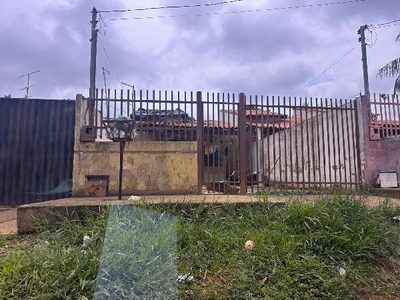 Casa, 2 quartos, 180 m² - Foto 1