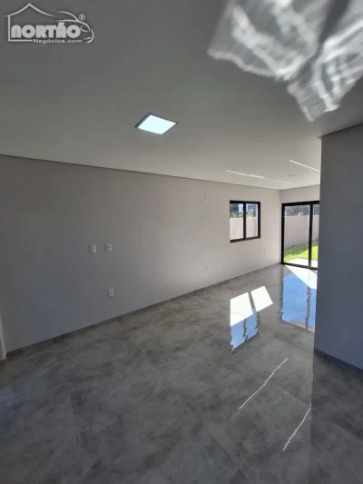 Casa, 3 quartos, 92 m² - Foto 2