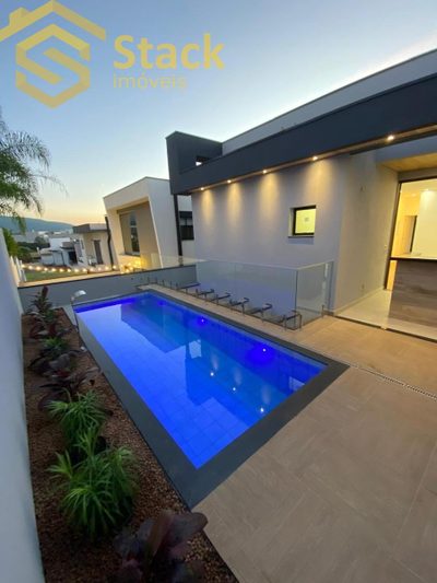Sobrado, 3 quartos, 245 m² - Foto 1