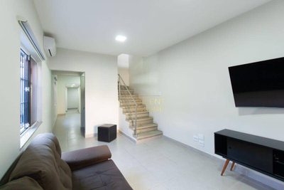 Sobrado, 3 quartos, 210 m² - Foto 1