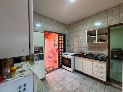 Casa, 3 quartos, 153 m² - Foto 2