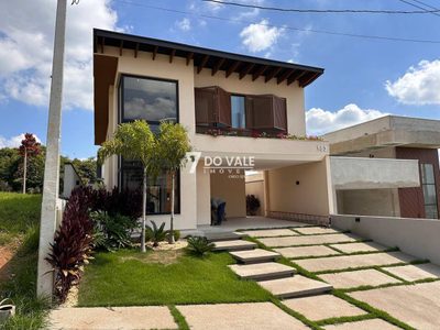 Casa, 4 quartos, 196 m² - Foto 1