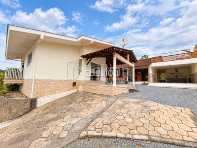 Casa, 6 quartos, 135 m² - Foto 2