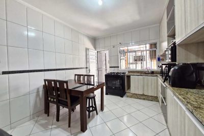 Casa, 4 quartos, 161 m² - Foto 2