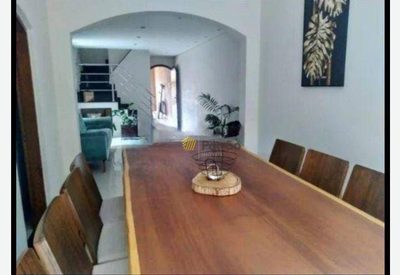 Sobrado, 3 quartos, 200 m² - Foto 1