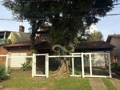 Casa, 3 quartos, 277 m² - Foto 1