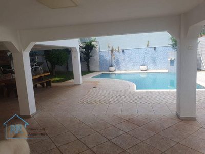 Sobrado, 3 quartos, 306 m² - Foto 1