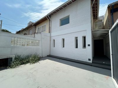 Casa, 3 quartos, 200 m² - Foto 3