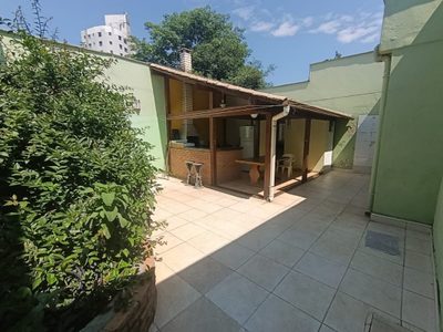 Casa, 2 quartos, 200 m² - Foto 1
