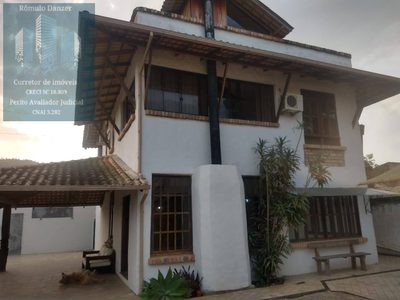 Casa, 3 quartos, 250 m² - Foto 1