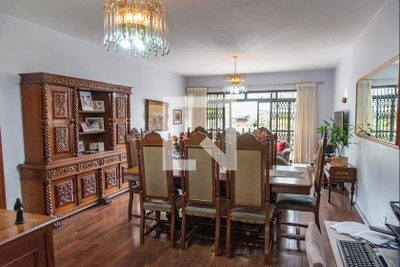 Casa, 4 quartos, 260 m² - Foto 1