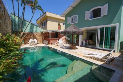Casa, 5 quartos, 237 m² - Foto 1