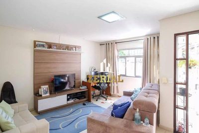 Sobrado, 4 quartos, 216 m² - Foto 1