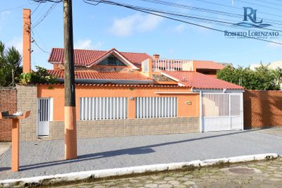 Casa, 6 quartos, 177 m² - Foto 1