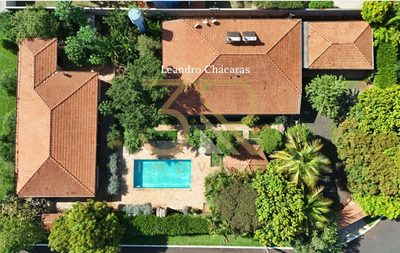 Chácara, 3 quartos, 1382 m² - Foto 1