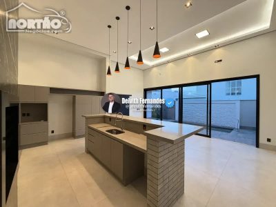 Casa, 1 quarto, 214 m² - Foto 2