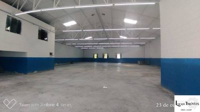 Depósito-Galpão, 1000 m² - Foto 1