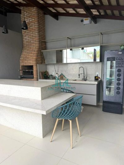 Casa, 3 quartos, 284 m² - Foto 2