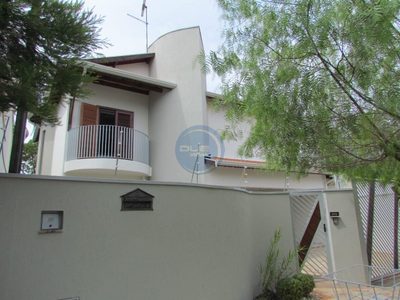 Sobrado, 4 quartos, 310 m² - Foto 1