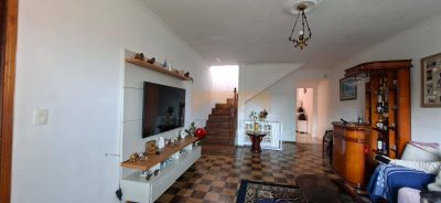 Sobrado, 3 quartos, 256 m² - Foto 1