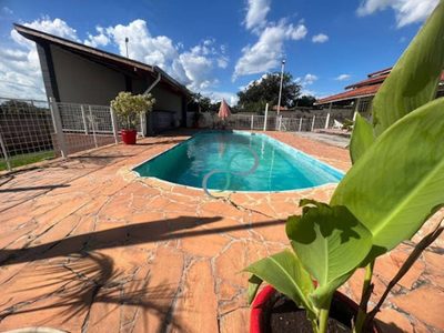 Chácara, 4 quartos, 450 m² - Foto 2
