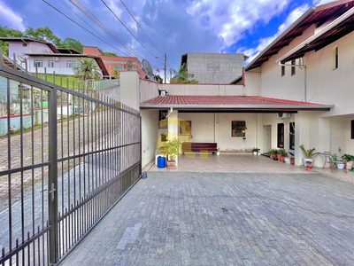 Casa, 3 quartos, 150 m² - Foto 1