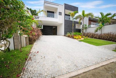 Casa, 5 quartos, 337 m² - Foto 1