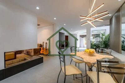 Casa, 4 quartos, 310 m² - Foto 1
