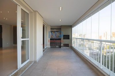 Apartamento, 3 quartos, 223 m² - Foto 1