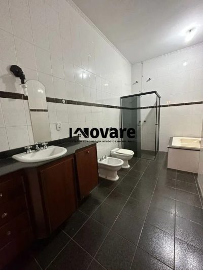 Casa, 4 quartos, 217 m² - Foto 2