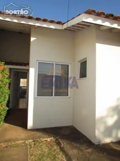 Casa, 3 quartos, 60 m² - Foto 2