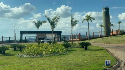 Loteamento e Condomínio, 400 m² - Foto 1