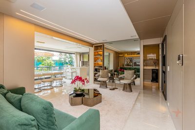 Apartamento, 3 quartos, 220 m² - Foto 1