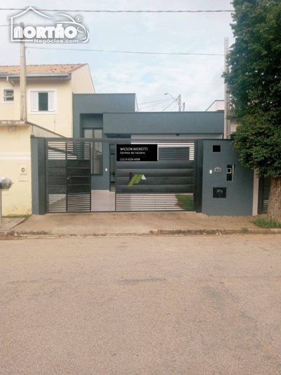 Casa, 5 quartos, 98 m² - Foto 1