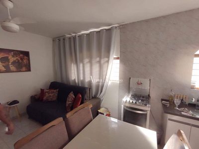Casa, 3 quartos, 221 m² - Foto 1