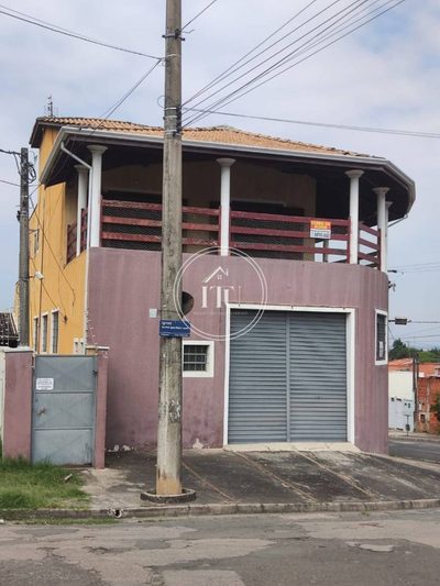 Casa, 3 quartos, 222 m² - Foto 1