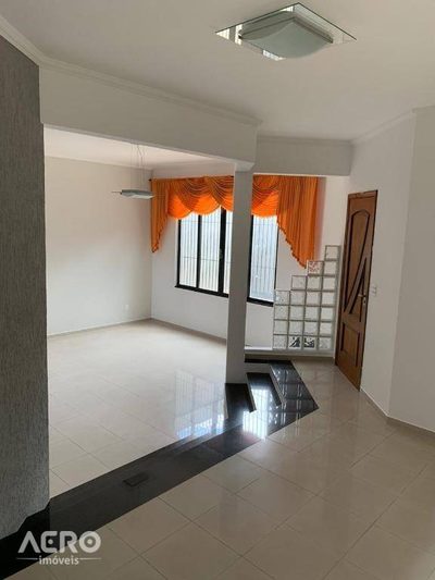 Casa, 4 quartos, 215 m² - Foto 4