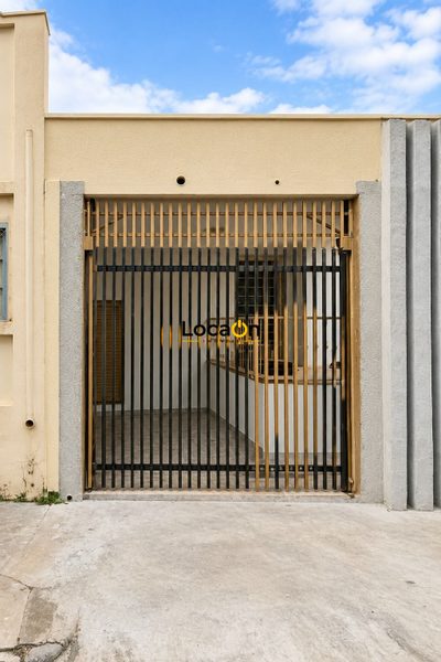 Casa, 2 quartos, 82 m² - Foto 1