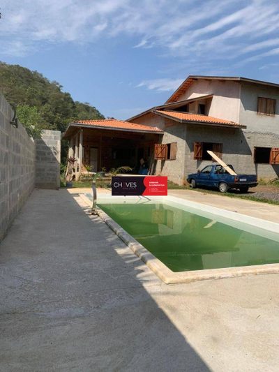 Chácara, 4 quartos, 1450 m² - Foto 1