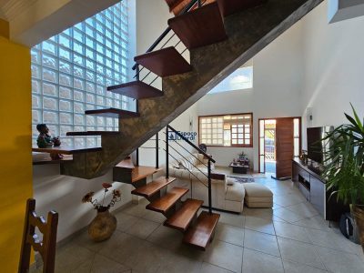 Casa, 4 quartos, 327 m² - Foto 1