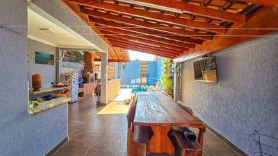 Casa, 3 quartos, 201 m² - Foto 1